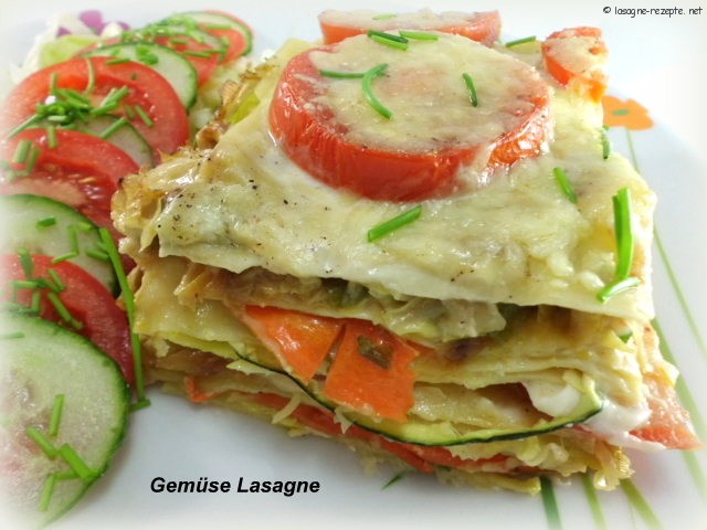 Gemüse Lasagne mit Salat