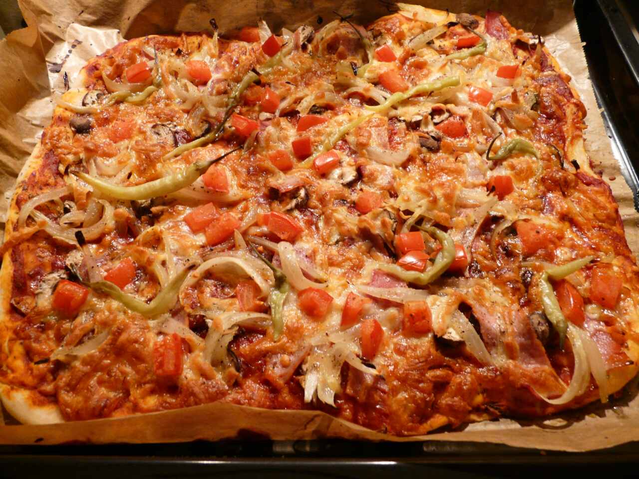 Pizzateig Selber Machen Fur Eine Leckere Schinken Pizza Wie In Italien